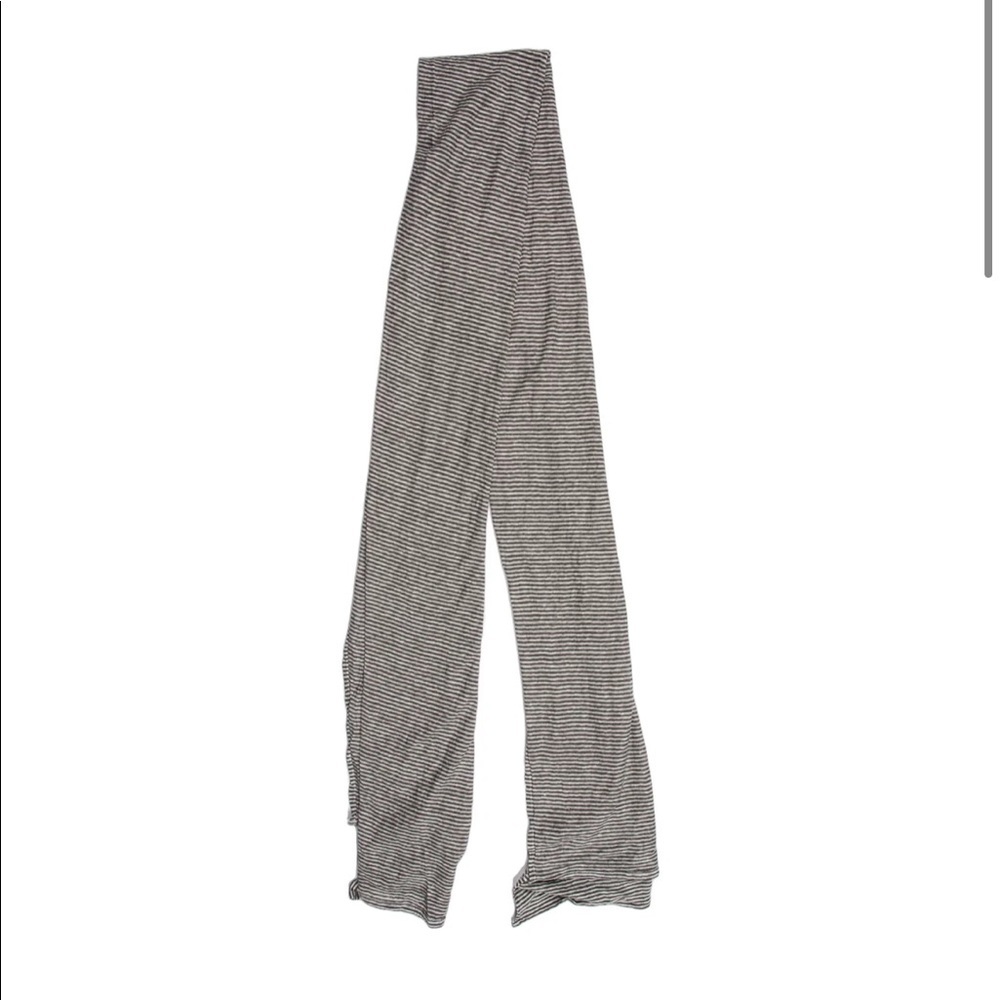 Gucci Linen Striped Scarf Su Nesa in Ivory and Lead - Picture 3 of 8